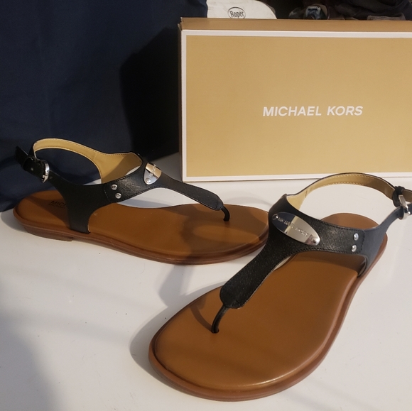 Michael Kors sandals - Picture 1 of 5
